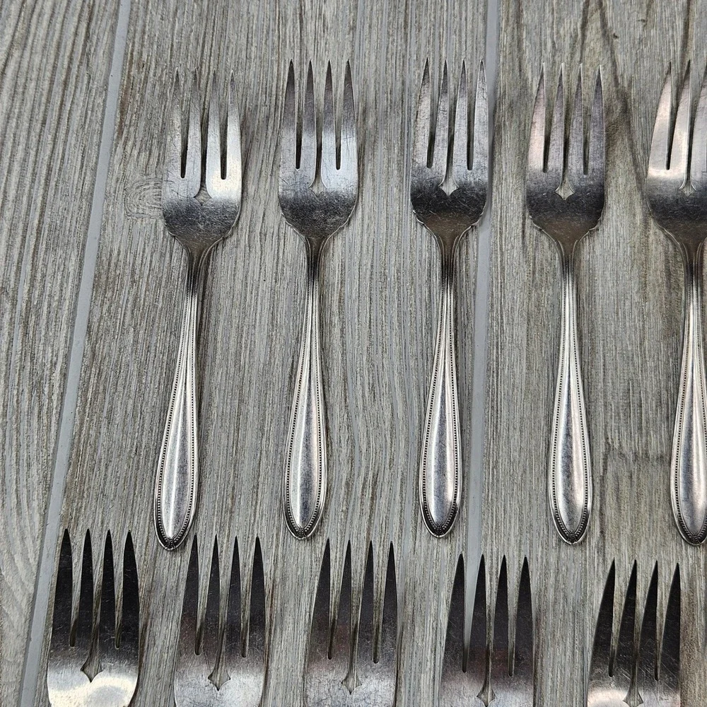 Oneida Dominion Community Puritan Plate Silverware Salad Forks Vintage Lot of 11